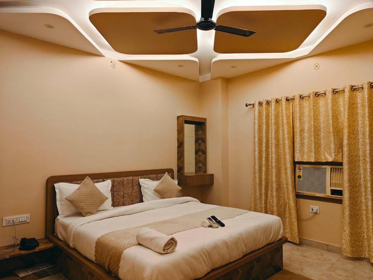 The Pushpraj 4*